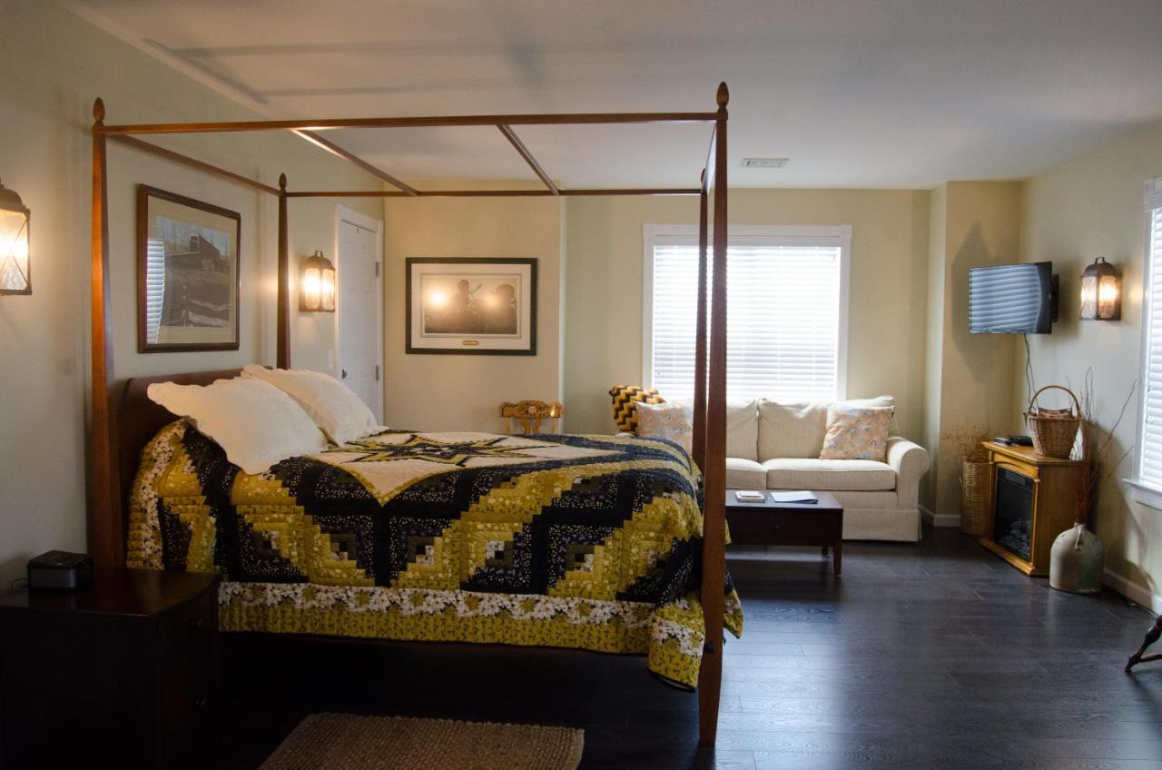 Hertzog Homestead Bed & Breakfast Эфрата Экстерьер фото