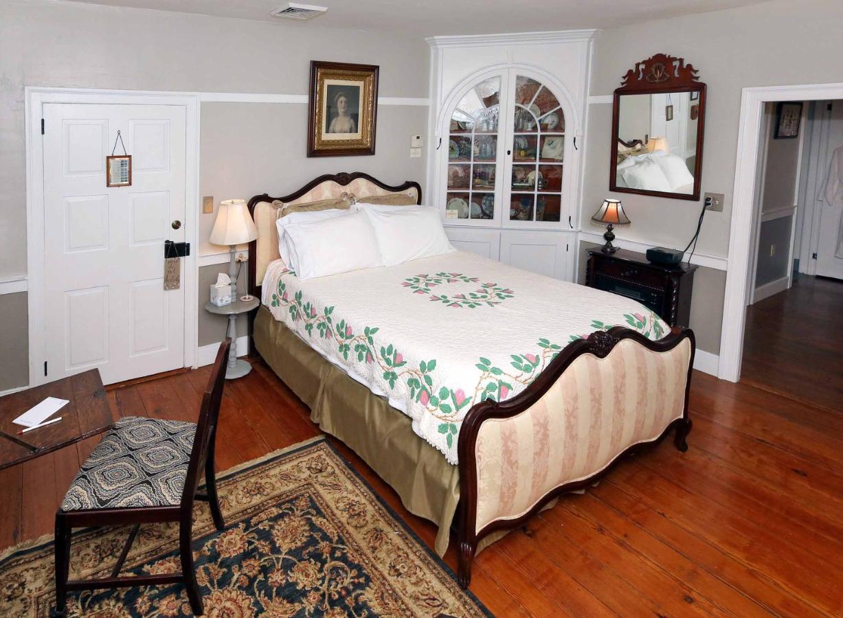 Hertzog Homestead Bed & Breakfast Эфрата Экстерьер фото