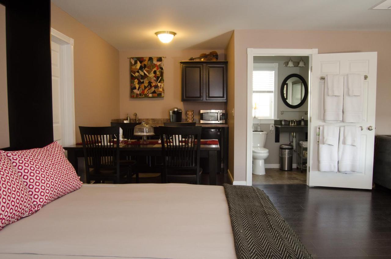 Hertzog Homestead Bed & Breakfast Эфрата Экстерьер фото